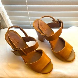 4.5in High heel open toe shoe